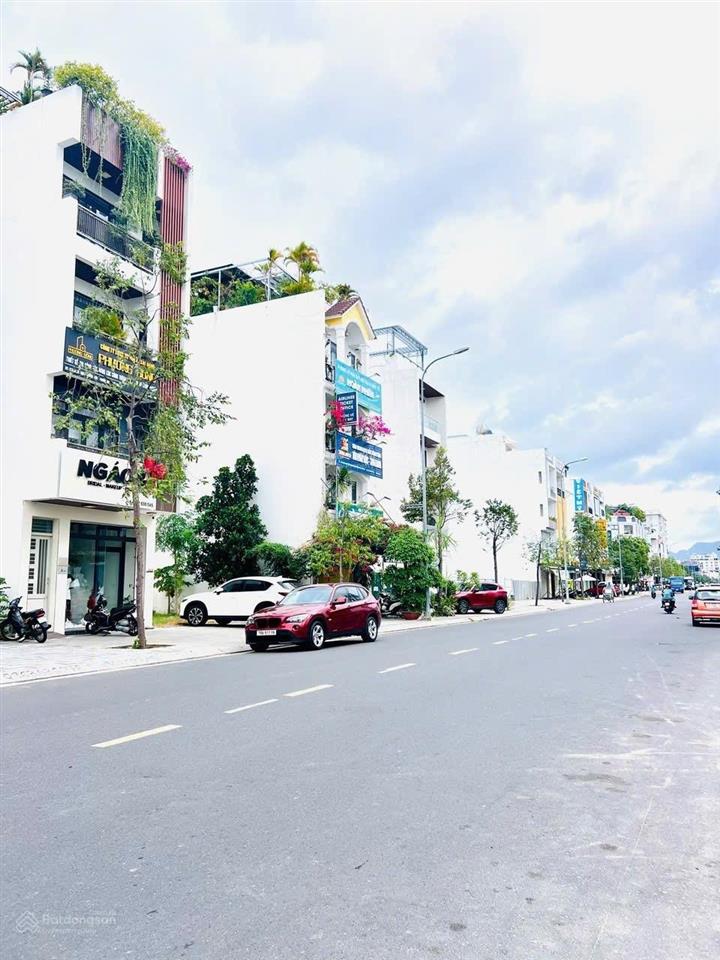 Bán nhanh nhà 2 mặt tiền đường thích quảng đức, kđt hà quang 2