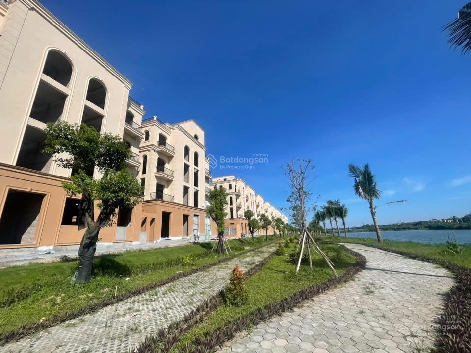 Full giá 10 tỷ chính chủ bán liền kề phú thị gia lâm