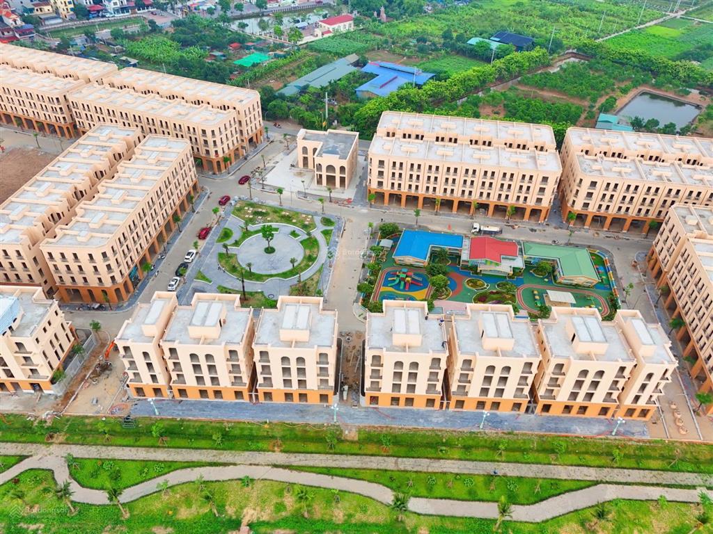 10 tỷ full giá cả nhà và đất 74m2 xây 4 tầng tại phú thị gia lâm