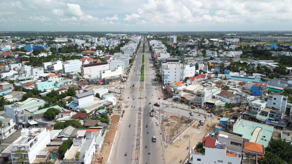 Bán nhà mặt phố đường hùng vương, khu dân cư idico tân an, 45 tỷ, 180m2