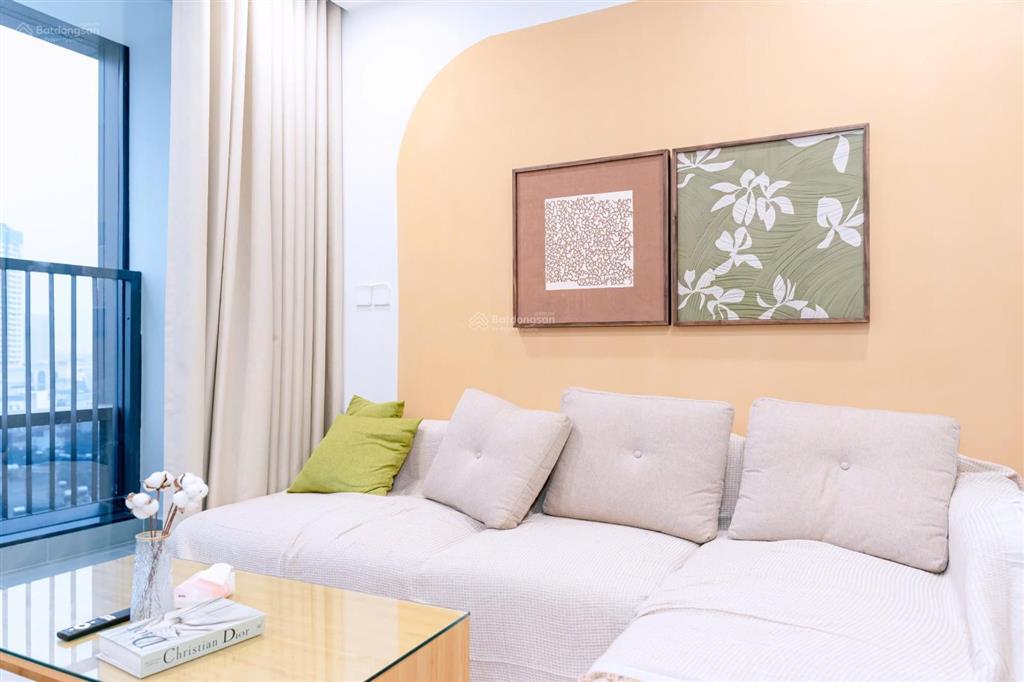 Cho thuê căn 2pn 90 đường láng  rộng rãi, full nội thất, phù hợp gia đình