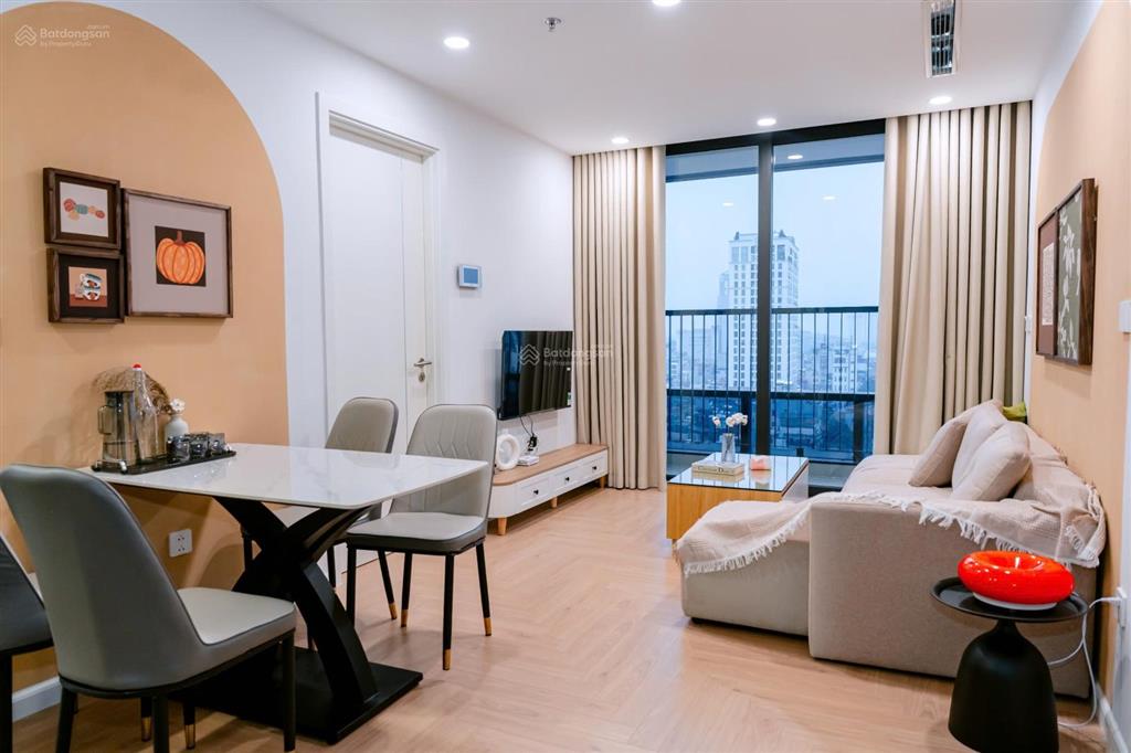 Cho thuê căn 2pn 90 đường láng  rộng rãi, full nội thất, phù hợp gia đình