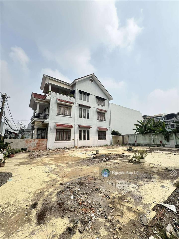 Ngộp  đỗ xuân hợp  kế bên global city  95.4m2  đường 6m  7.9 tỷ tl