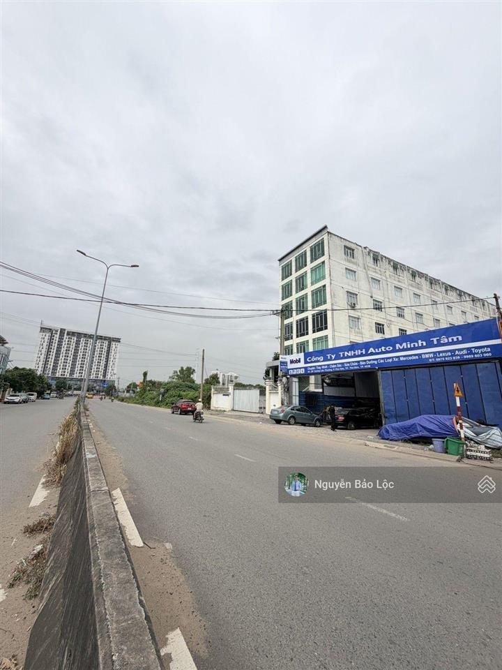 Mt liên phường  lô góc  ngay võ chí công. 477m²  xây được 1 hầm, 9 tầng