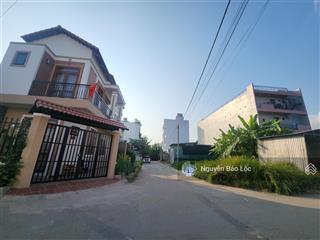 Hiếm bán  98m2  góc 2mt bưng ông thoàn  khu phân lô đường 7m  7.x tỷ