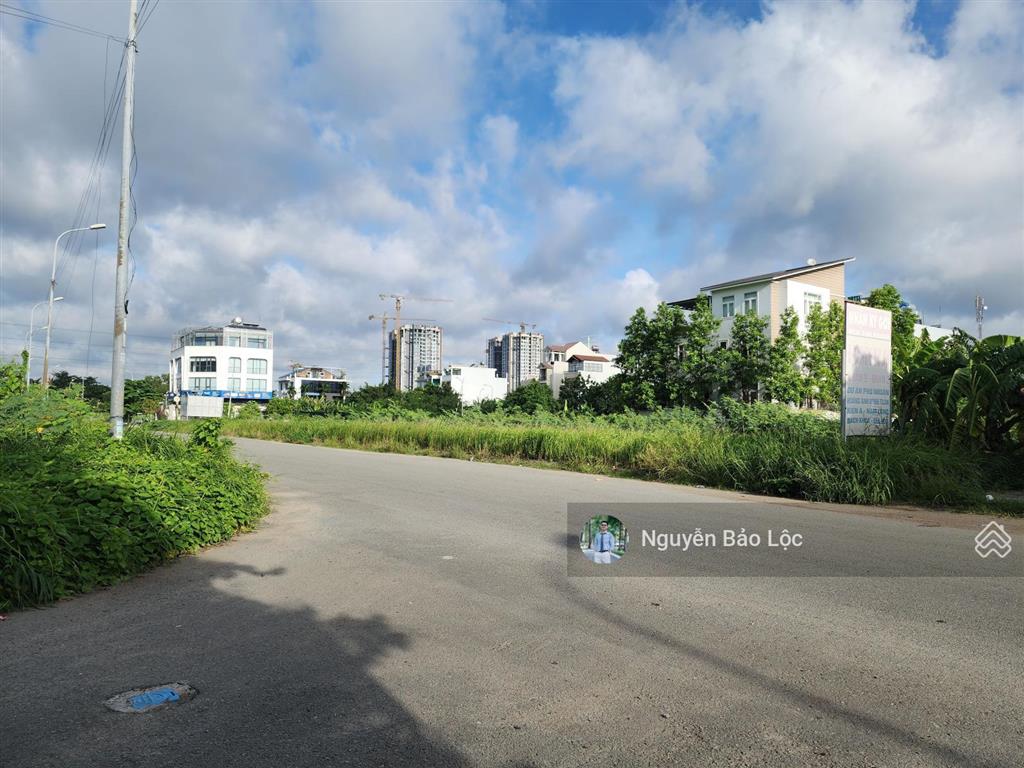 300m² (15x20m)  22.2 tỷ  đối diện the global city