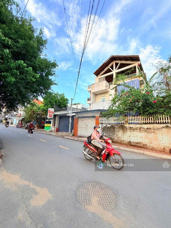6.55 tỷ  62m2  2 tầng btct  ngay chợ lã xuân oai  thpt dương văn thì. đường xe tải