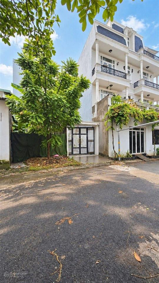 Nam khang  long trường  58m2  đường 8m  4.3 tỷ