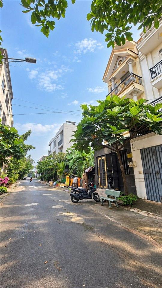 Nam khang  long trường  58m2  đường 8m  4.3 tỷ