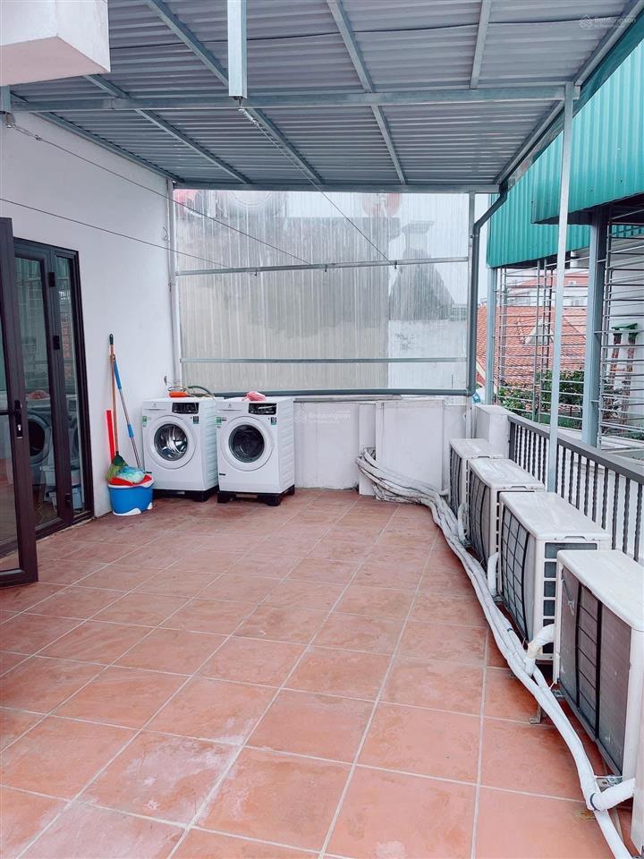Studio 47 văn cao 4,8tr cửa sổ full kính, ô tô đỗ cửa, sát mặt đường lớn. 0989 755 *** (chính chủ).