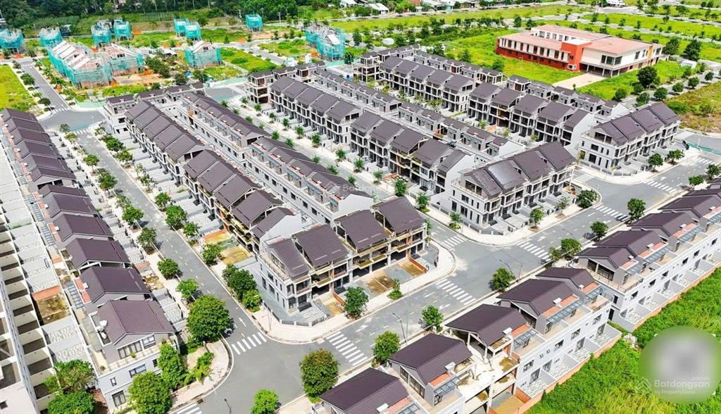 Chủ kẹt tiền cần bán gấp lô đẹp gem sky world giá cắt lỗ thấp hơn thị trường, sổ sẵn sang tên ngay