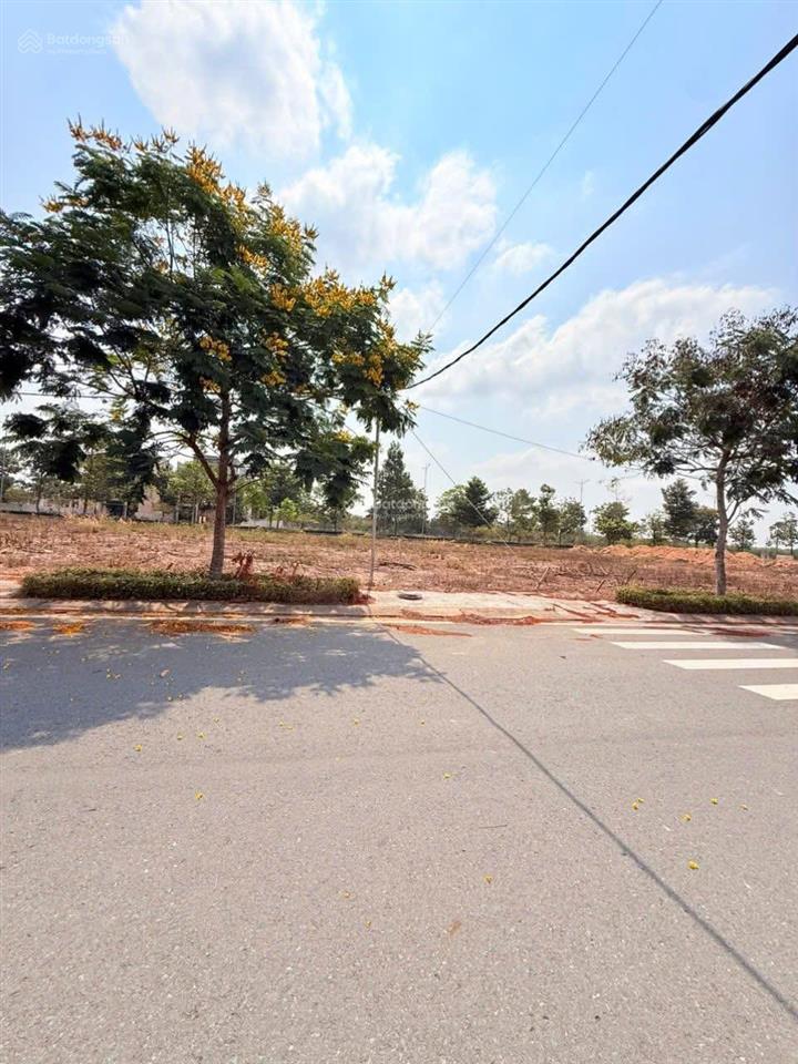 Lô góc khe gió gem sky đường n5 rộng 16m, vị trí gần trường học và công viên trung tâm