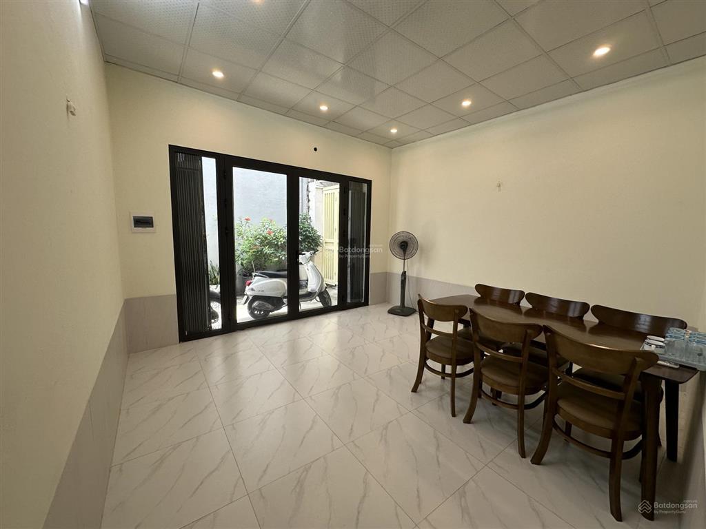 Chính chủ cho thuê nhà ngõ 310 nghi tàm, 80m2, full nội thất, nhà mới