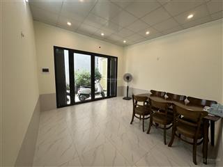 Chính chủ cho thuê nhà ngõ 310 nghi tàm, 80m2, full nội thất, nhà mới