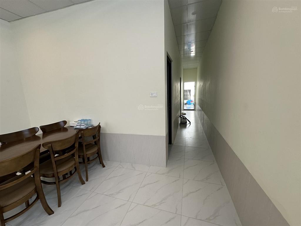 Chính chủ cho thuê nhà ngõ 310 nghi tàm, 80m2, full nội thất, nhà mới
