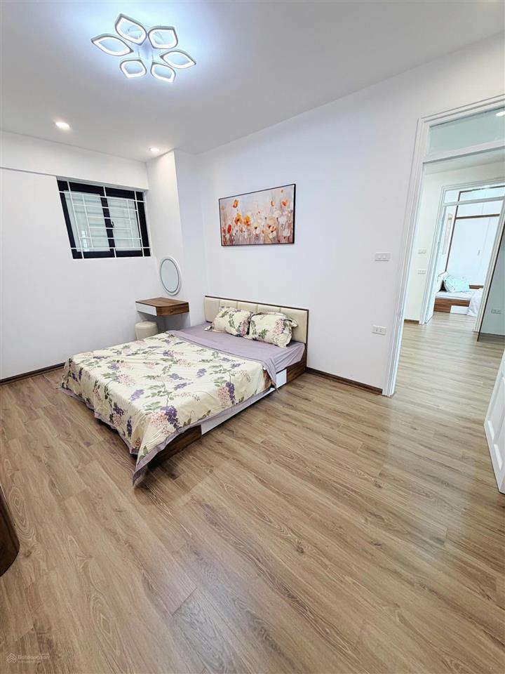 Bán căn hộ tầng đẹp 66m2, sđcc chỉ 4,69 tỷ