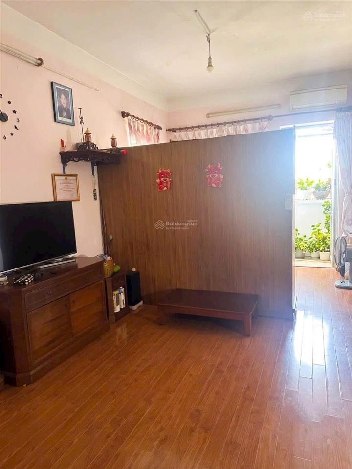 Chính chủ bán căn hộ chung cư tầng trung 52m2, sđcc chỉ 2,75 tỷ