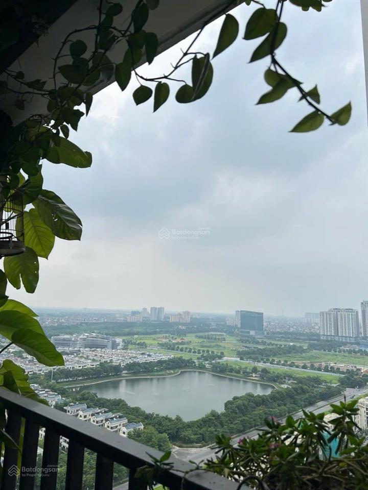 Em bán 12 căn 2pn đồ đẹp view hồ starlake thoáng mát toà m và d 6th element.  em 0923 363 ***/zalo