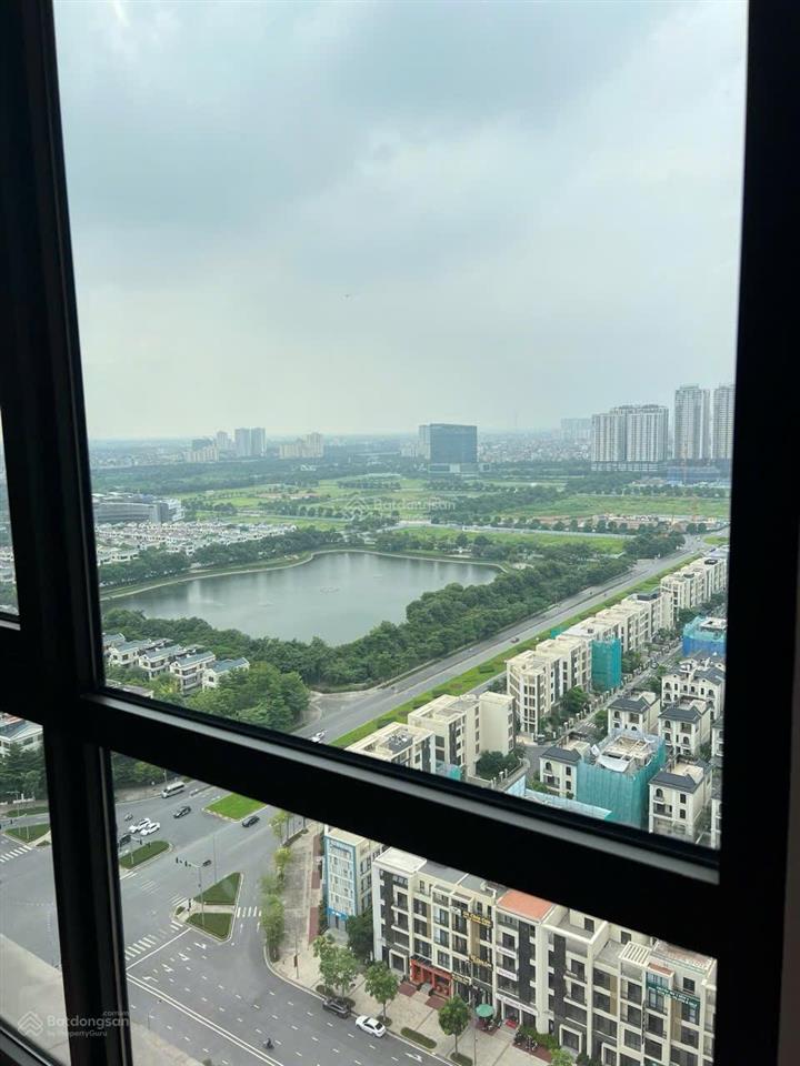 Em bán 12 căn 2pn đồ đẹp view hồ starlake thoáng mát toà m và d 6th element.  em 0923 363 ***/zalo