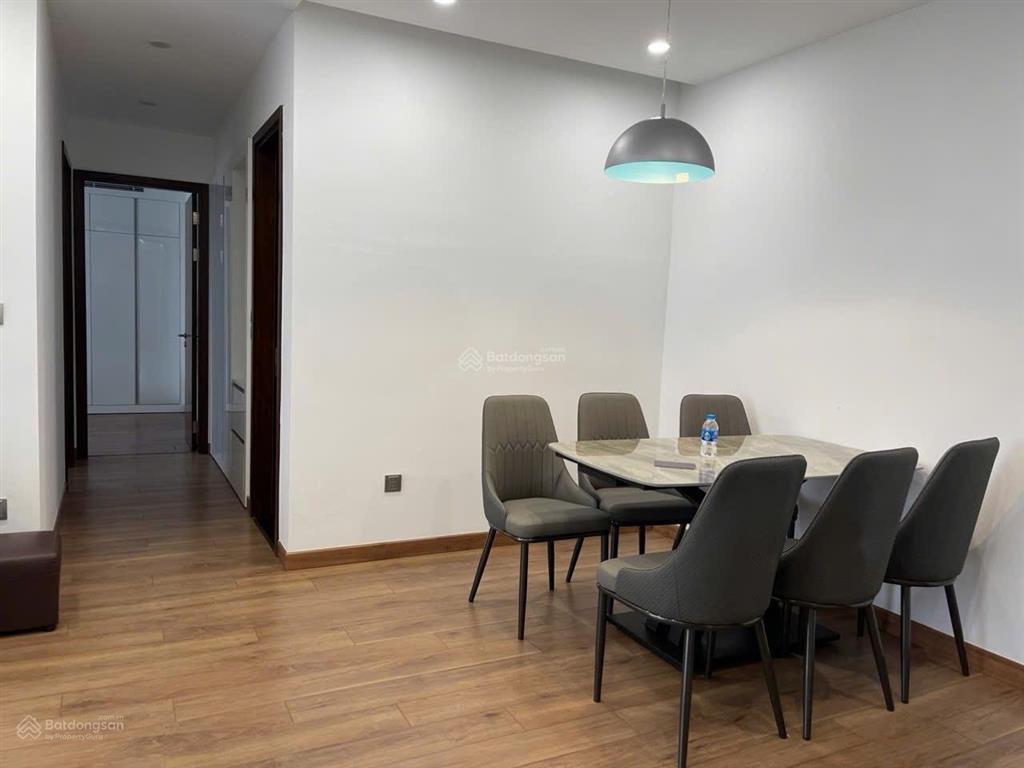 Em bán 12 căn 2pn đồ đẹp view hồ starlake thoáng mát toà m và d 6th element.  em 0923 363 ***/zalo