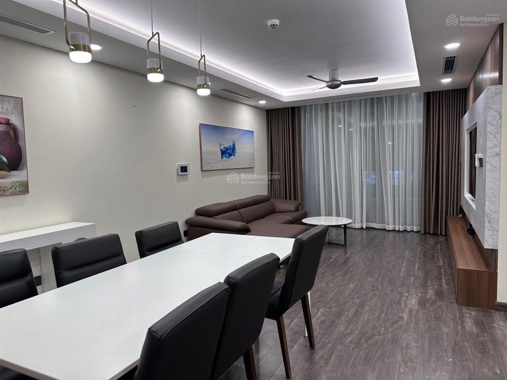 Cho thuê căn 4pn ngoại giao đoàn n01t6  7  full đồ. 0923 363 ***/zalo