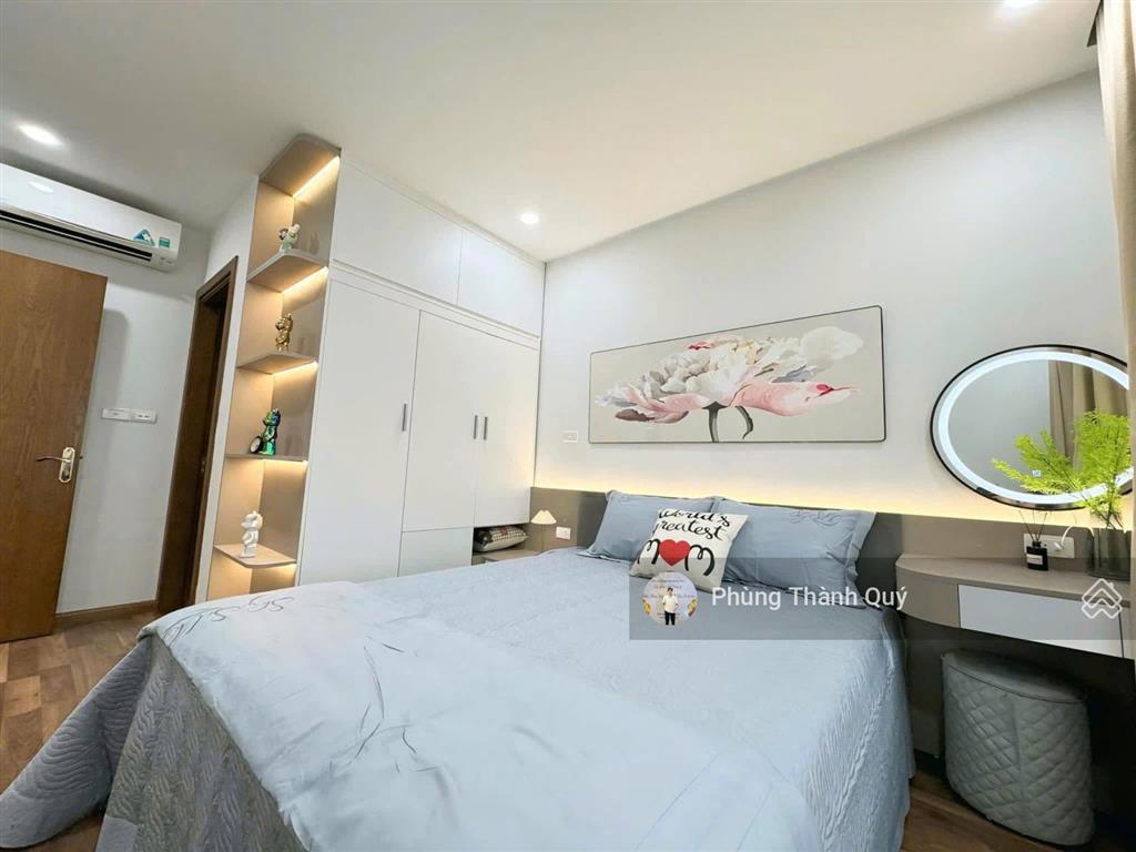 Em cho thuê căn 2pn đồ cơ bản hoặc full đồ đẹp tại n01t4 ngoại giao đoàn.  em 0923 363 ***/zalo