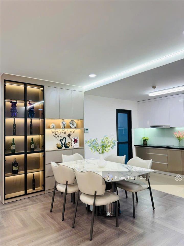Em cho thuê căn 2pn đồ cơ bản hoặc full đồ đẹp tại n01t4 ngoại giao đoàn.  em 0923 363 ***/zalo