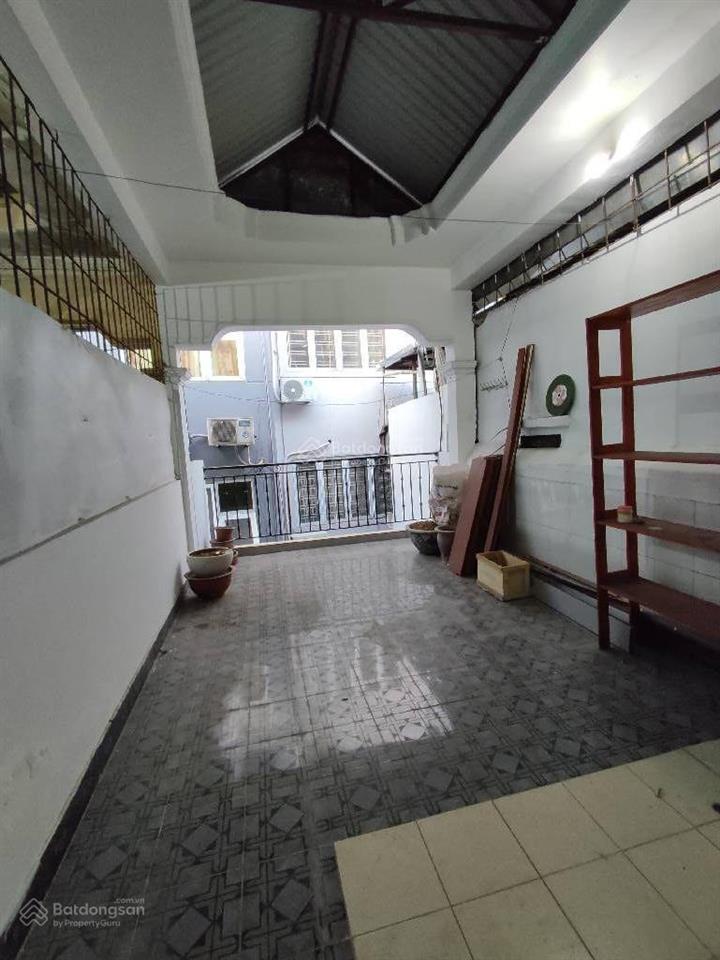 Vip cầu giấy 47m 5 tầng một bước ra ô tô  vf3 đỗ cửa  nhà dân xây  sổ hoa hậu vuông nét