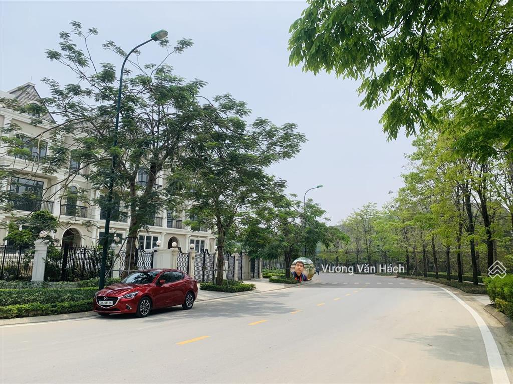 Chính chủ cần bán nhanh biệt thự ciputra tây hồ  4 nổi 1 hầm  view công viên 150m2 hơn 50 tỷ