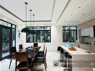 Cần bán gấp trả nợ  biệt thự ciputra khu c đường đôi view trường quốc tế  hoàn thiện đẹp 200m2