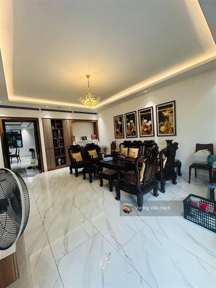 Cần bán gấp trả nợ  biệt thự ciputra khu c đường đôi view trường quốc tế  hoàn thiện đẹp 200m2