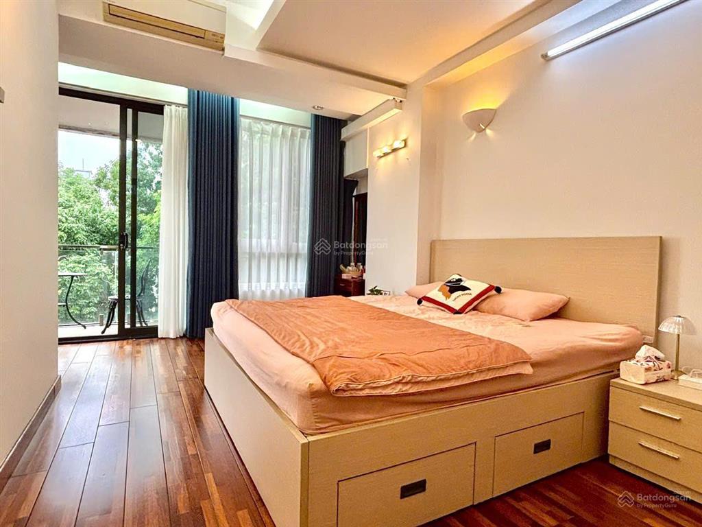Cho thuê 1n1k 65m2 hàng bài, gần tràng tiền plaza, full đồ, thang máy, có ban công, 15 triệu/ tháng
