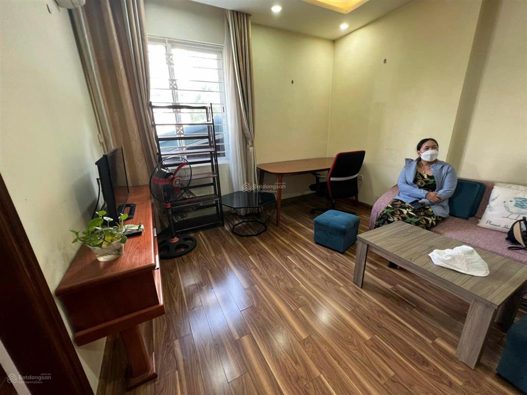 Cho thuê 1n1k 60m2 phan chu trinh hoàn kiếm, phòng nhiều cửa sổ có ban công, full đồ, giá 11 triệu