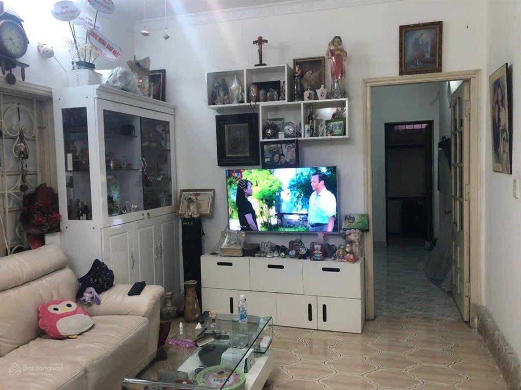 Cho thuê nhà tập thể 30 trần quốc toản, 60m2, full đồ, lô góc thoáng sáng, giá 9 triệu/tháng