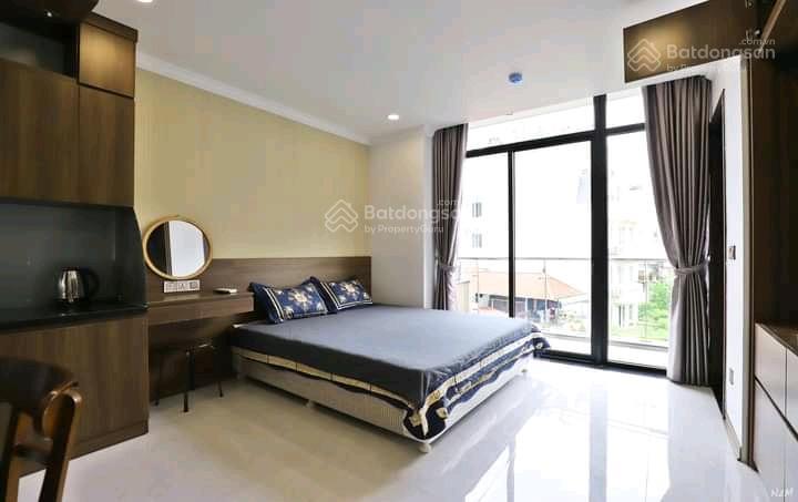 Cho thuê studio mặt phố nam tràng  ô tô đỗ cửa. 30m2 ban công rộng, full đồ, thang máy, giá 9,5tr