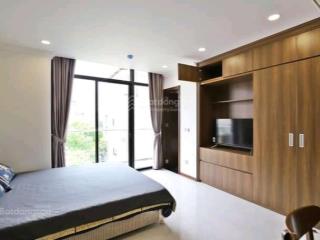 Cho thuê studio mặt phố nam tràng  ô tô đỗ cửa. 30m2 ban công rộng, full đồ, thang máy, giá 9,5tr