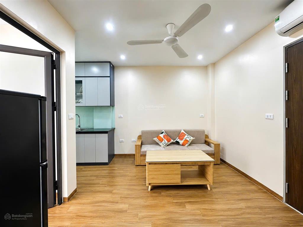 Cho thuê 1n1k 40m2 đường tây hồ, full đồ, thang máy, ban công, lô góc thoáng sáng, giá 10 triệu
