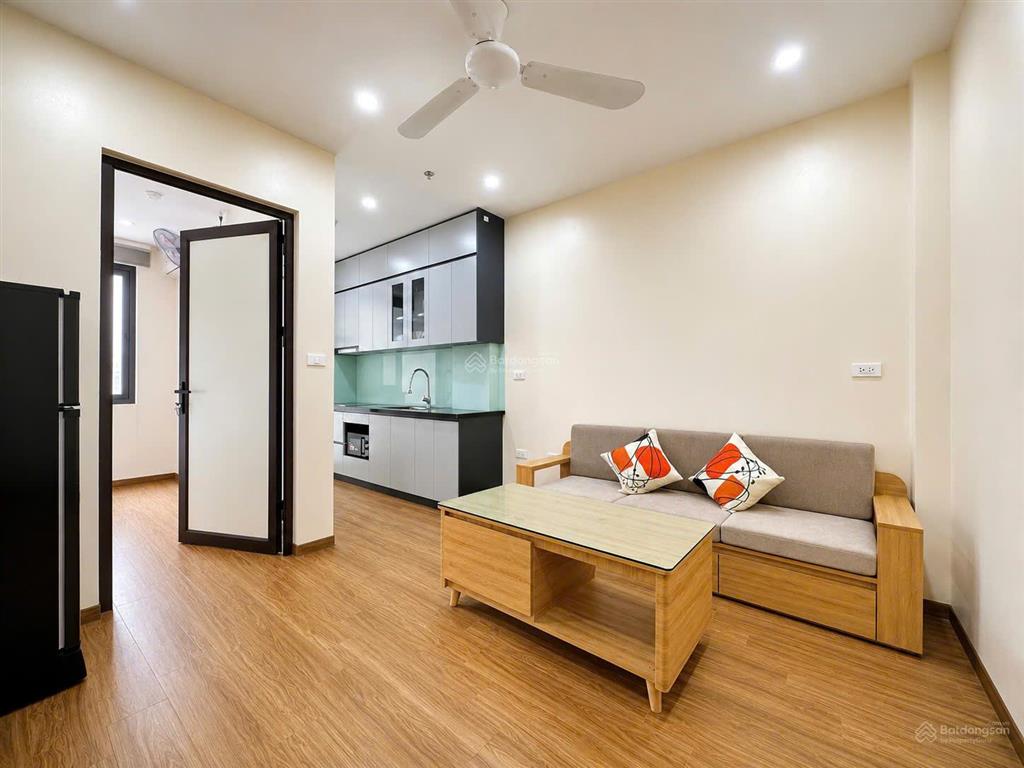 Cho thuê 1n1k 40m2 đường tây hồ, full đồ, thang máy, ban công, lô góc thoáng sáng, giá 10 triệu