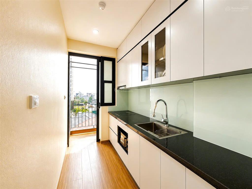 Cho thuê 1n1k 40m2 đường tây hồ, full đồ, thang máy, ban công, lô góc thoáng sáng, giá 10 triệu