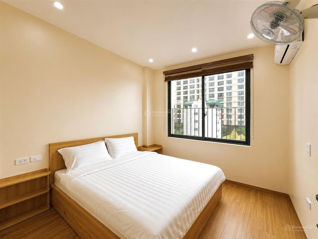 Cho thuê 1n1k 40m2 đường tây hồ, full đồ, thang máy, ban công, lô góc thoáng sáng, giá 10 triệu