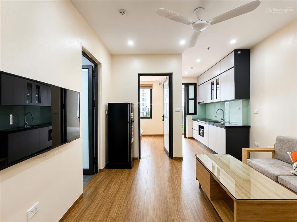 Cho thuê 1n1k 40m2 đường tây hồ, full đồ, thang máy, ban công, lô góc thoáng sáng, giá 10 triệu
