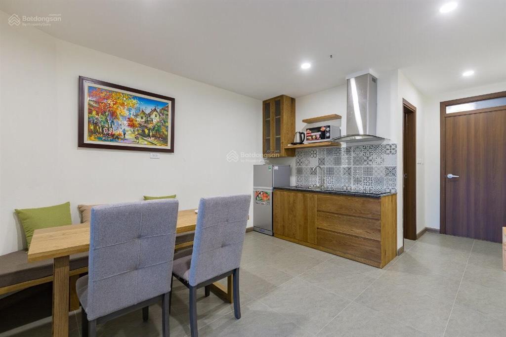 Cho thuê 1n1k phố yên hoa, 40m2 có ban công, full đồ, thang máy, ô tô đỗ cửa, giá 9 triệu/tháng