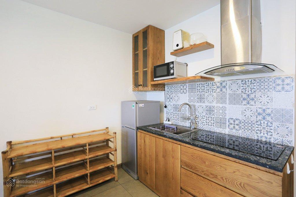 Cho thuê 1n1k phố yên hoa, 40m2 có ban công, full đồ, thang máy, ô tô đỗ cửa, giá 9 triệu/tháng