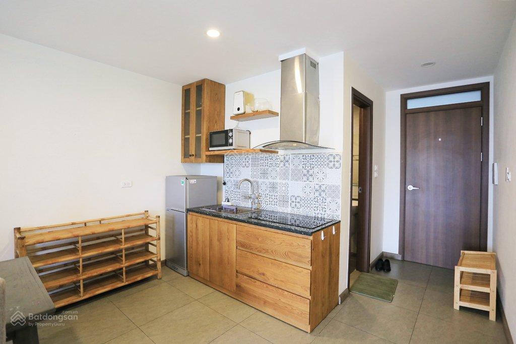 Cho thuê 1n1k phố yên hoa, 40m2 có ban công, full đồ, thang máy, ô tô đỗ cửa, giá 9 triệu/tháng