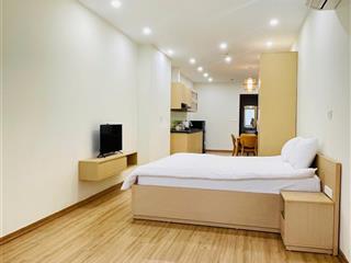 Cho thuê căn hộ studio mặt phố quảng an, 1 bước chân đến hồ. full đồ, thang máy, giá 8 triệu/tháng