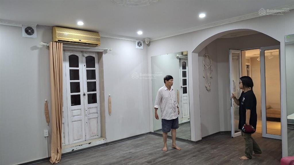 Cho thuê nhà 70m2 ngõ phan huy chú, tầng 1 riêng biệt, có thể vừa ở vừa kinh doanh, giá thuê 12 tr