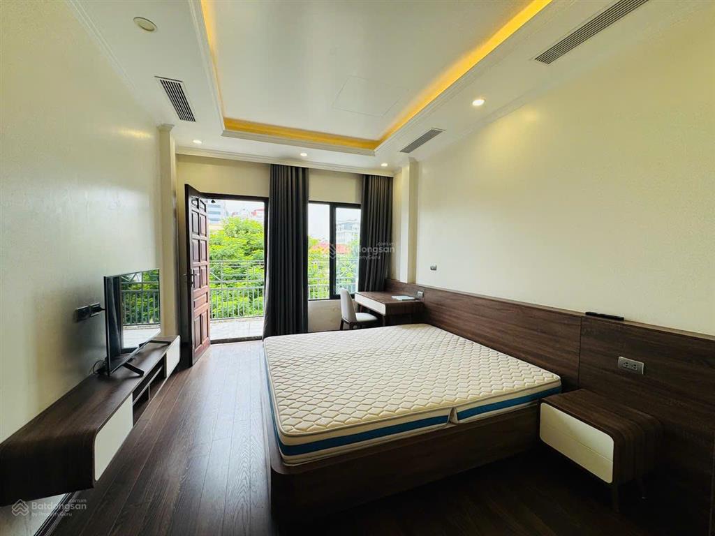Cho thuê 1n1k 70m2 phố lê đại hành, full đồ, thang máy, ban công rộng, ô tô đỗ cửa, giá 12,5 triệu