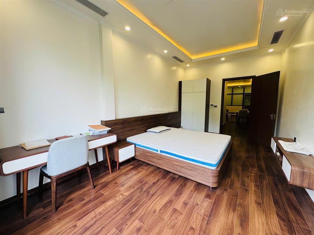 Cho thuê 1n1k 70m2 phố lê đại hành, full đồ, thang máy, ban công rộng, ô tô đỗ cửa, giá 12,5 triệu