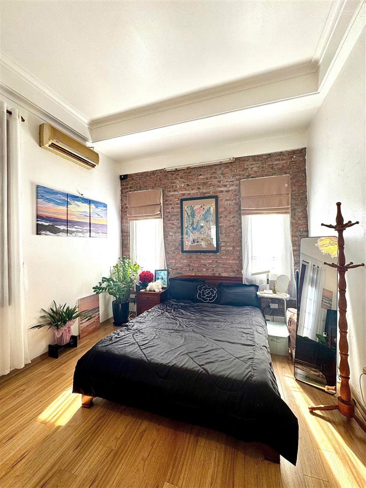 Cho thuê studio 45m2, 2 ban công view phố trần quốc toản, full đồ, máy giặt riêng giá 7 triệu/tháng