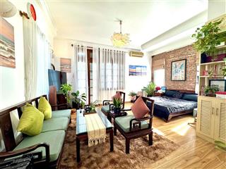Cho thuê studio 45m2, 2 ban công view phố trần quốc toản, full đồ, máy giặt riêng giá 7 triệu/tháng